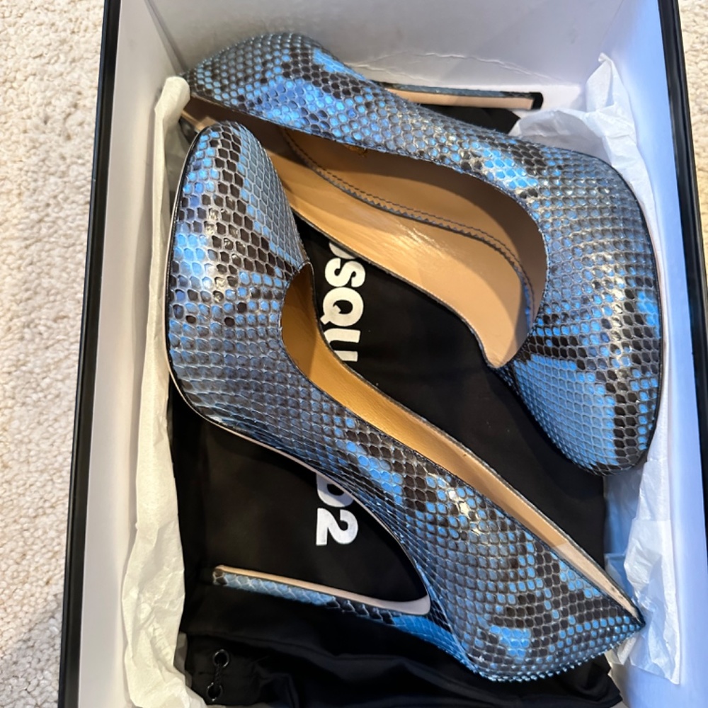 Dsquared2 Snakeskin Pump Size 9